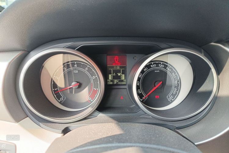 MG GS 2015 car image #13