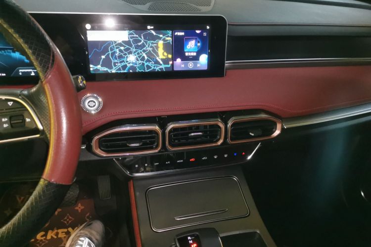 X70 PLUS 2024 car image #13
