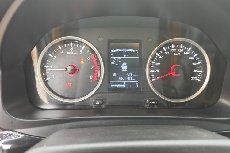 Forthing SX6 2019 car image #13