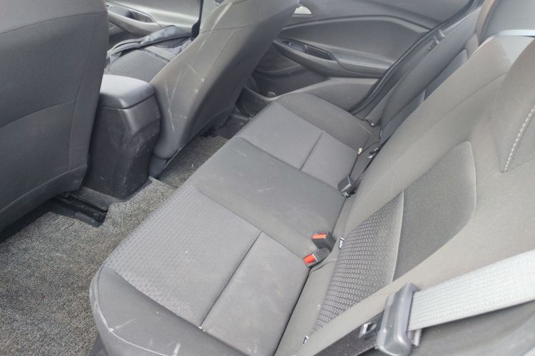 Chevrolet Cavalier 2022 car image #13