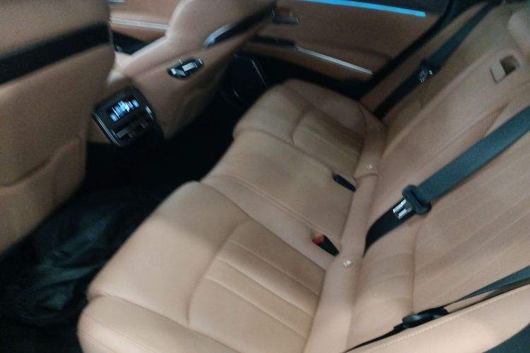 BYD HanL 2025 #13 BYD HanL 2025 car image #13