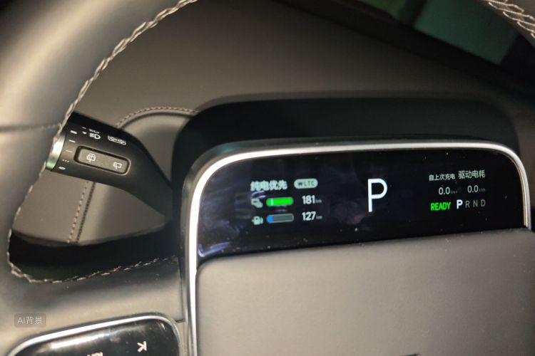 Li L6 2025 imagen de coche #13