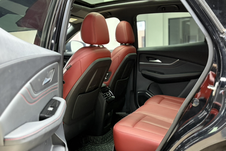 Forthing T5 EVO 2021 #13 Forthing T5 EVO 2021 car image #13