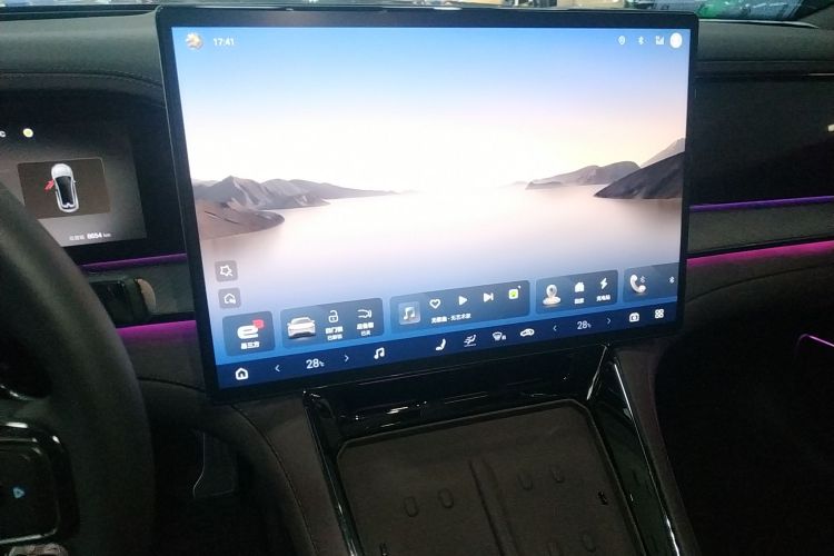 Denza Z9GT 2024 #13 Denza Z9GT 2024 car image #13