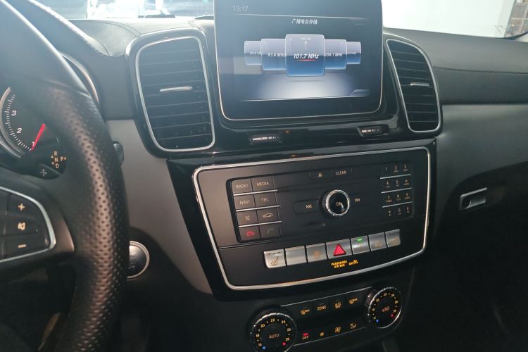 Mercedes-Benz GLE Coupe 2018 #13 Mercedes-Benz GLE Coupe 2018 car image #13