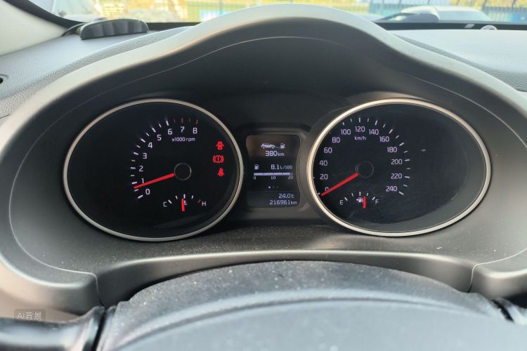 起亚 智跑 2015 汽车图片 #13