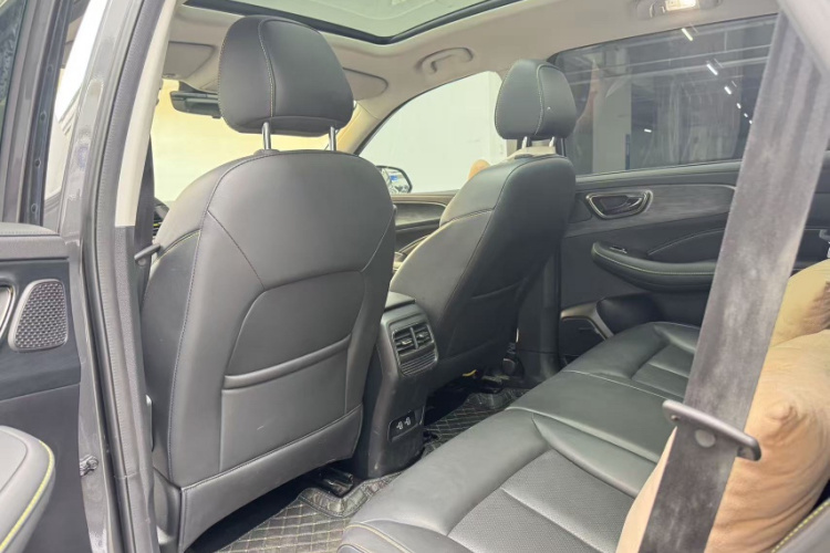 Roewe RX5 New Energy 2022 изображение автомобиля #13