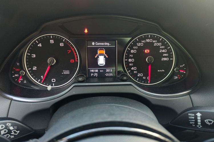 Audi Q5 2016 car image #13