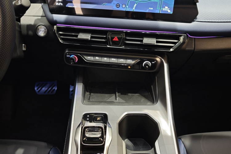 GAC Trumpchi GS3 2023 #13 GAC Trumpchi GS3 2023 car image #13