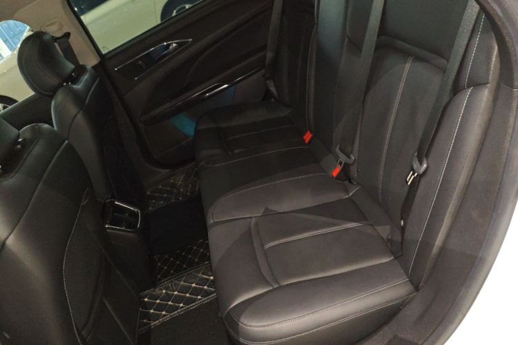 Ford Taurus 2017 car image #13