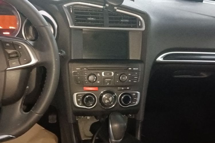 Citroen C4L 2015 car image #13