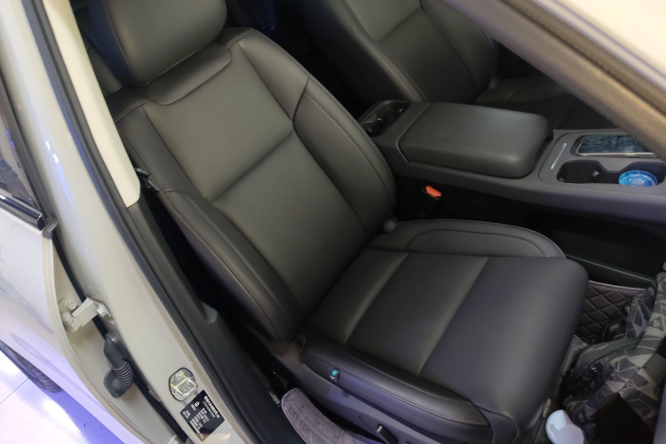 零跑汽车 零跑C10 2024 汽车图片 #13