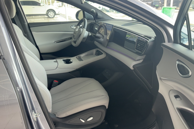 BYD Sea Lion 06 New Energy 2025 car image #13