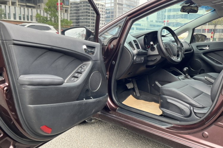 起亚 起亚K3 2014 汽车图片 #13