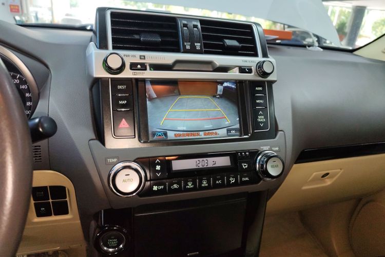 Toyota Land Cruiser Prado 2015 immagine di auto #13