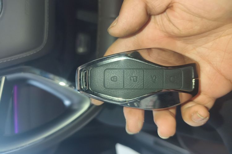 Denza Z9GT 2025 car image #13