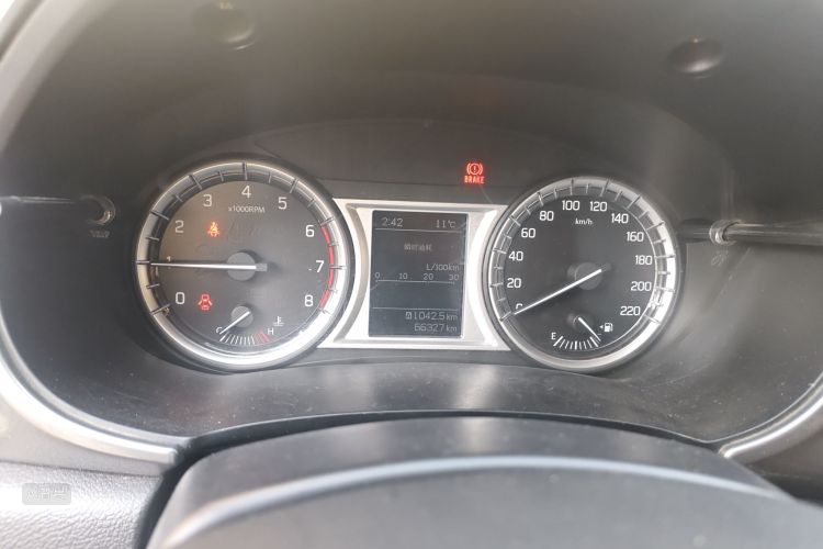 Suzuki Vitara 2017 изображение автомобиля #13