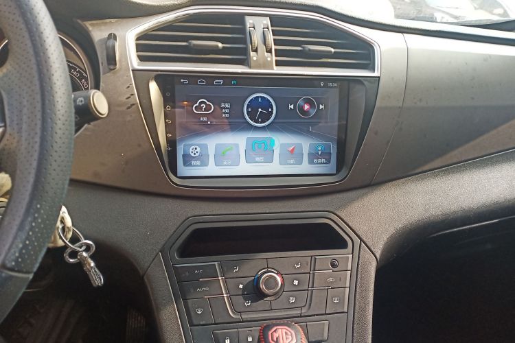 MG GS 2015 car image #13