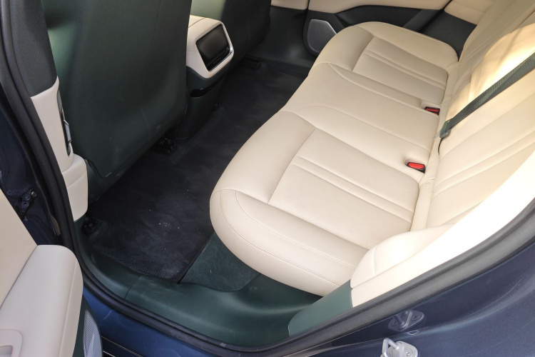 MI YU7 2025 car image #13