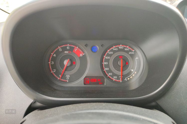 MG 3 2014 car image #13