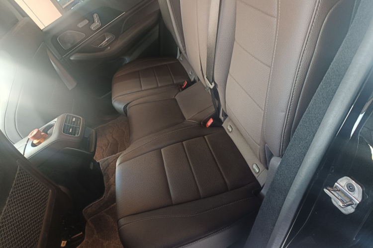 Mercedes-Benz GLE Class 2023 immagine di auto #13