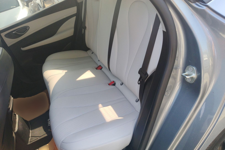 BYD Seal 05 DM-i 2025 car image #13