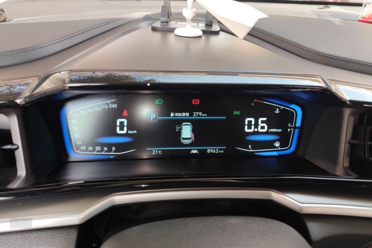 Hyundai Custo 2025 car image #13