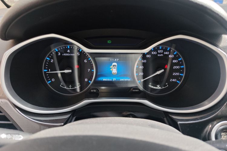 GEELY Emgrand 2017 car image #13