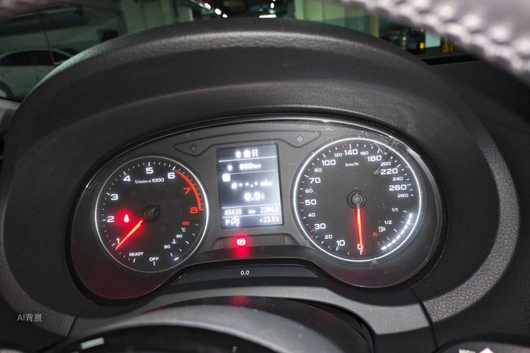 Audi A3 2018 car image #13