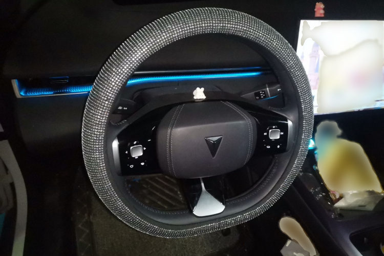 Deepal L07 2025 car image #13