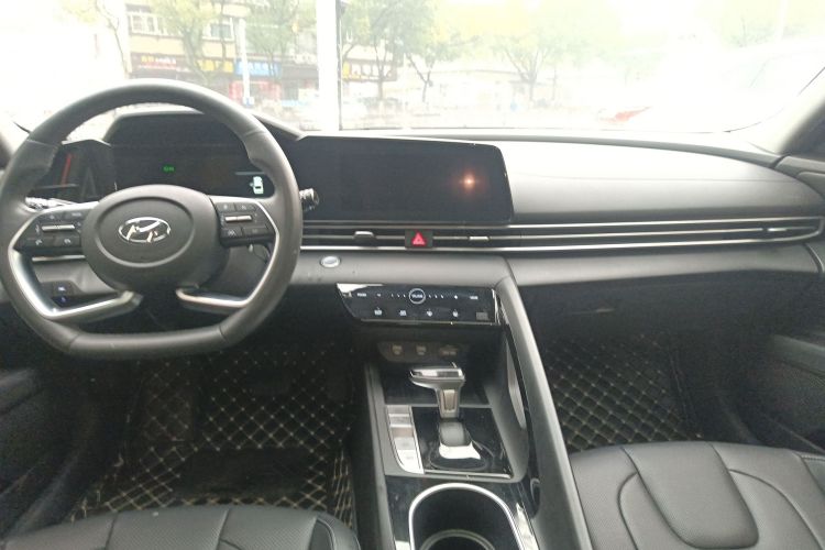 Hyundai Elantra 2020 car image #13