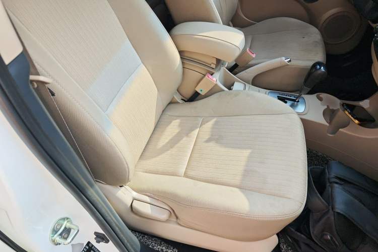 起亚 狮跑 2017 汽车图片 #13