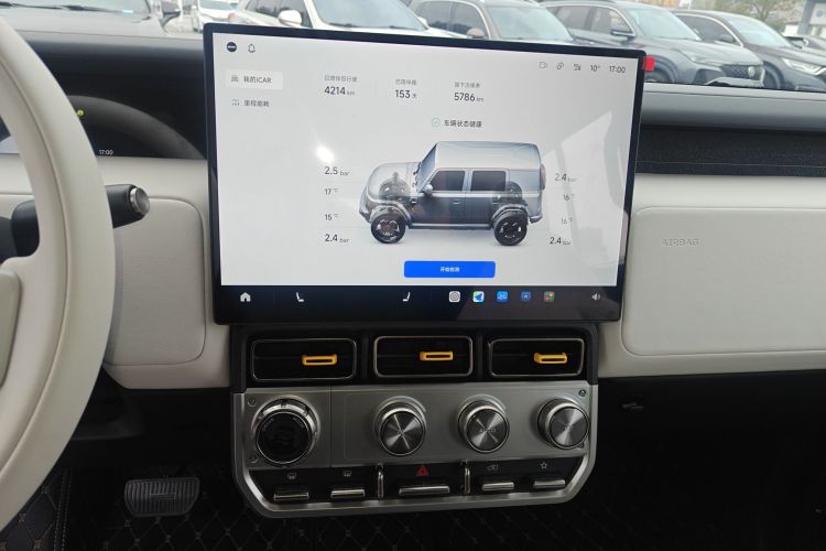 2025 car image #13