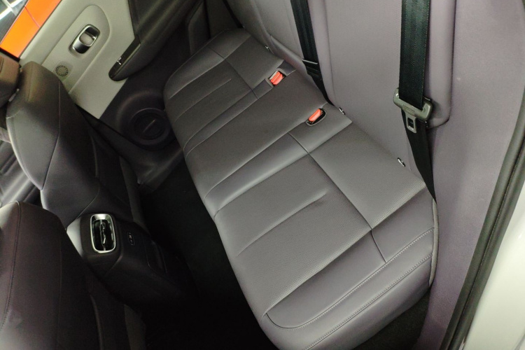 零跑汽车 零跑B10 2025 汽车图片 #13