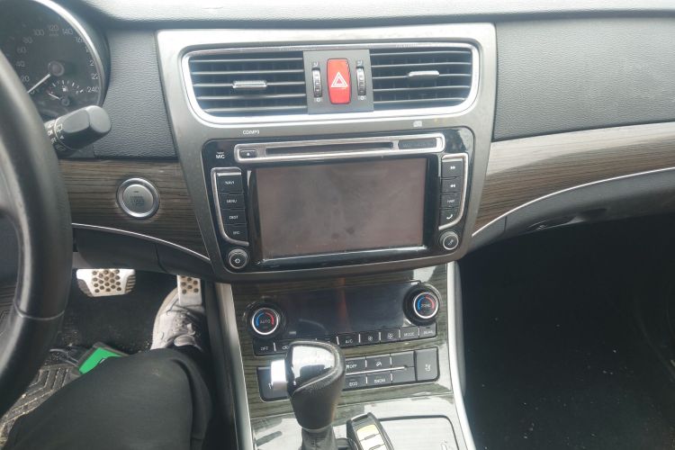 Haval H8 2015 изображение автомобиля #13