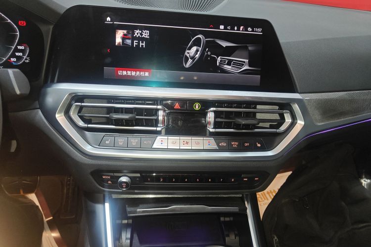 BMW M3 2022 imagem de carro #13