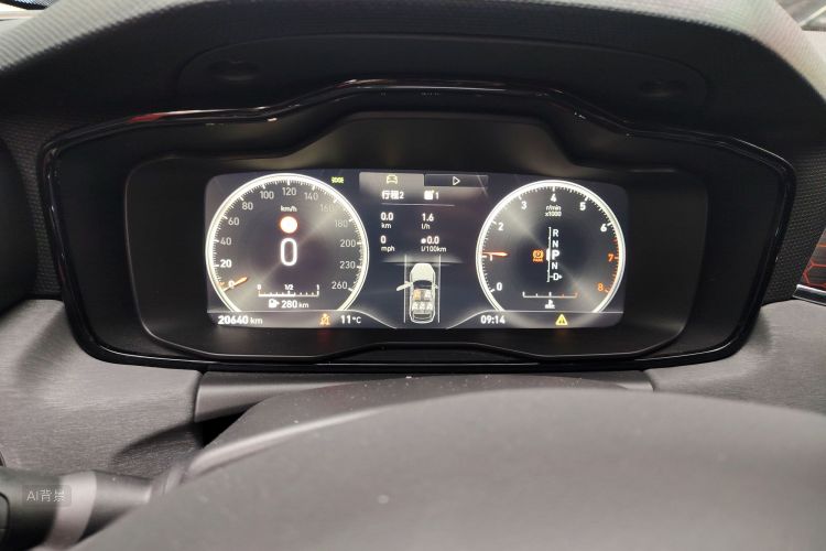 Lynk & Co 02 2018 #13 Lynk & Co 02 2018 car image #13