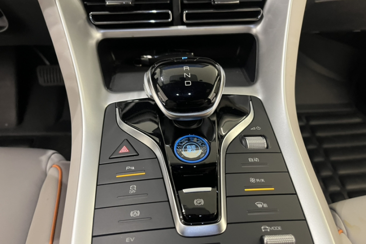 BYD Song Pro New Energy 2024 car image #13