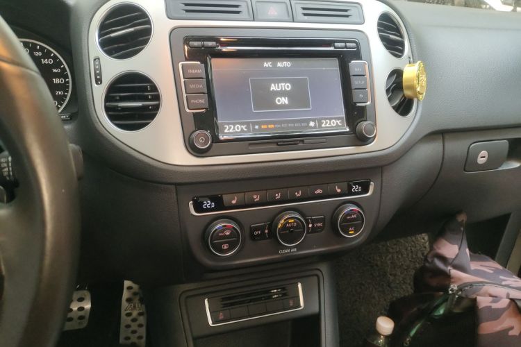 Volkswagen Tiguan 2016 #13 Volkswagen Tiguan 2016 car image #13