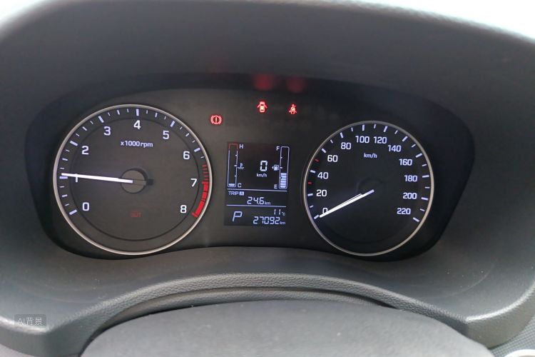 Hyundai ix25 2015 car image #13