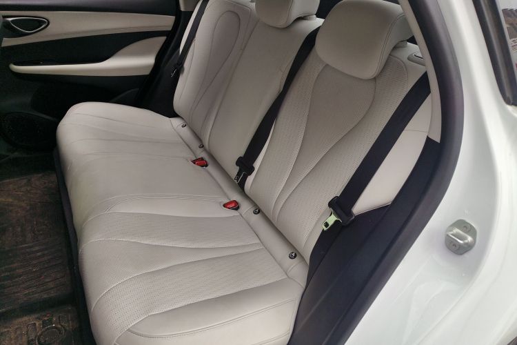 BYD Seal 05 DM-i 2025 car image #13