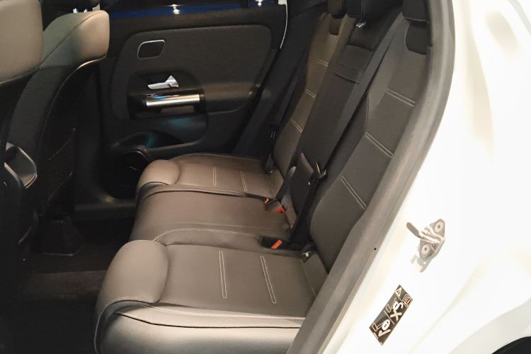 Mercedes-Benz GLA AMG 2023 #13 Mercedes-Benz GLA AMG 2023 image de voiture #13