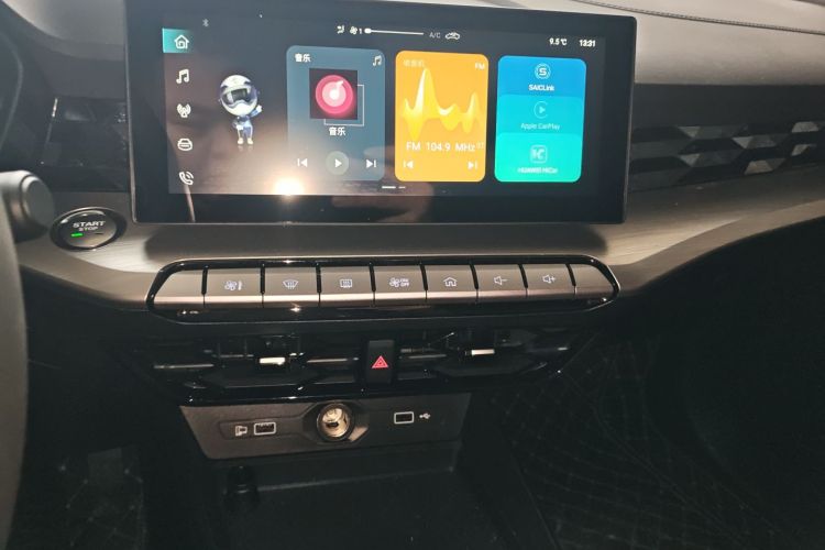 5 2025 car image #13