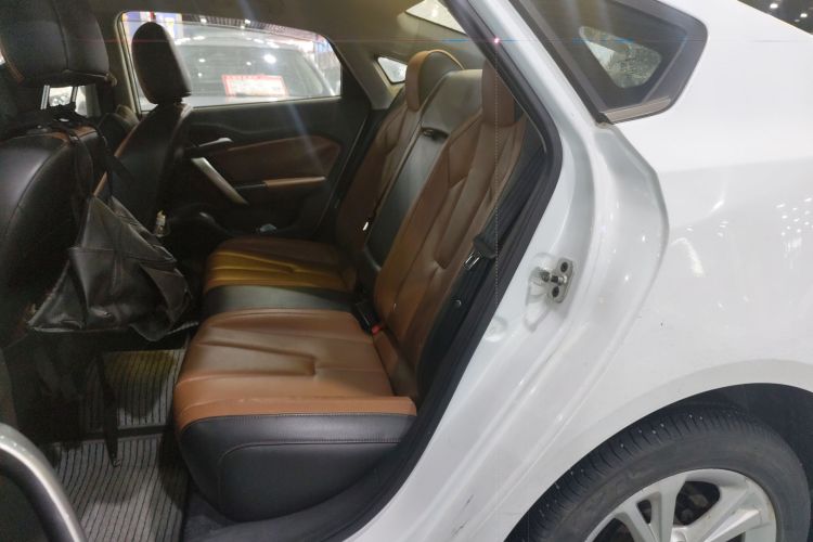 MG GT 2016 imagen de coche #13