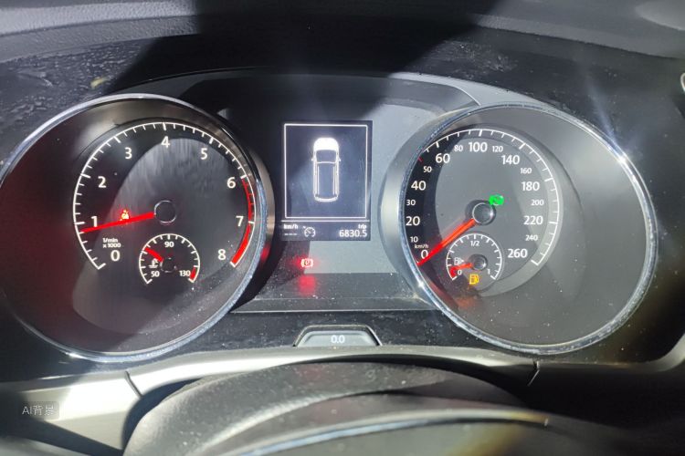 Volkswagen Touran 2020 car image #13