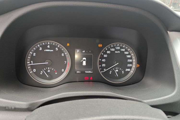 Hyundai Tucson 2016 immagine di auto #13