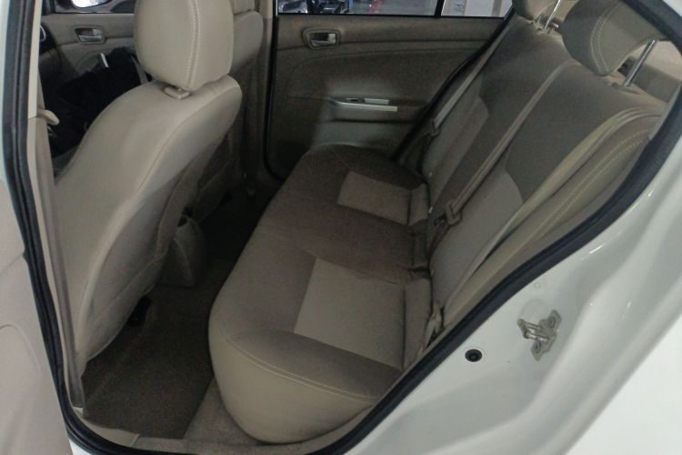 Changan Alsvin V3 2016 صورة سيارة #13