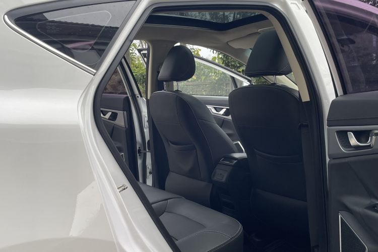 GEELY Emgrand GS 2018 #13 GEELY Emgrand GS 2018 car image #13