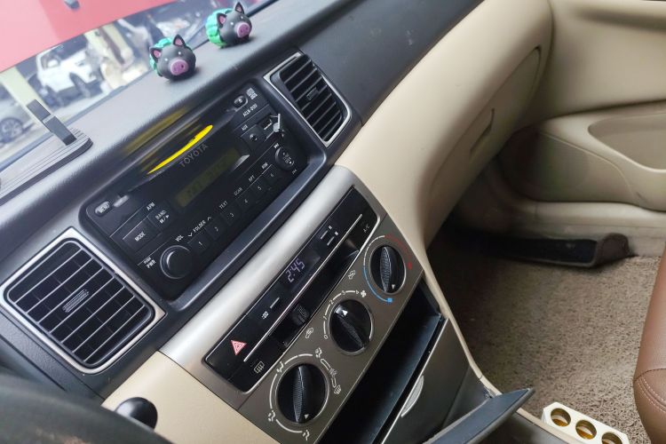 Toyota Corolla (Classic) 2014 car image #13