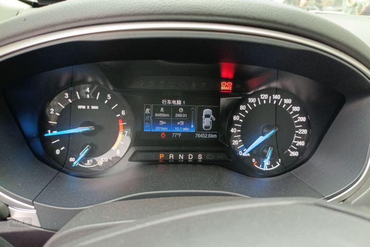 Ford Mondeo 2015 car image #13